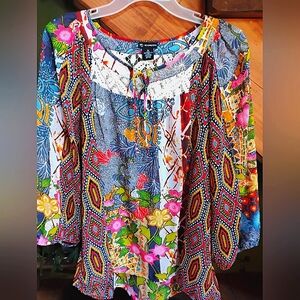 New Directions Boho Lace Print BlouseSize M